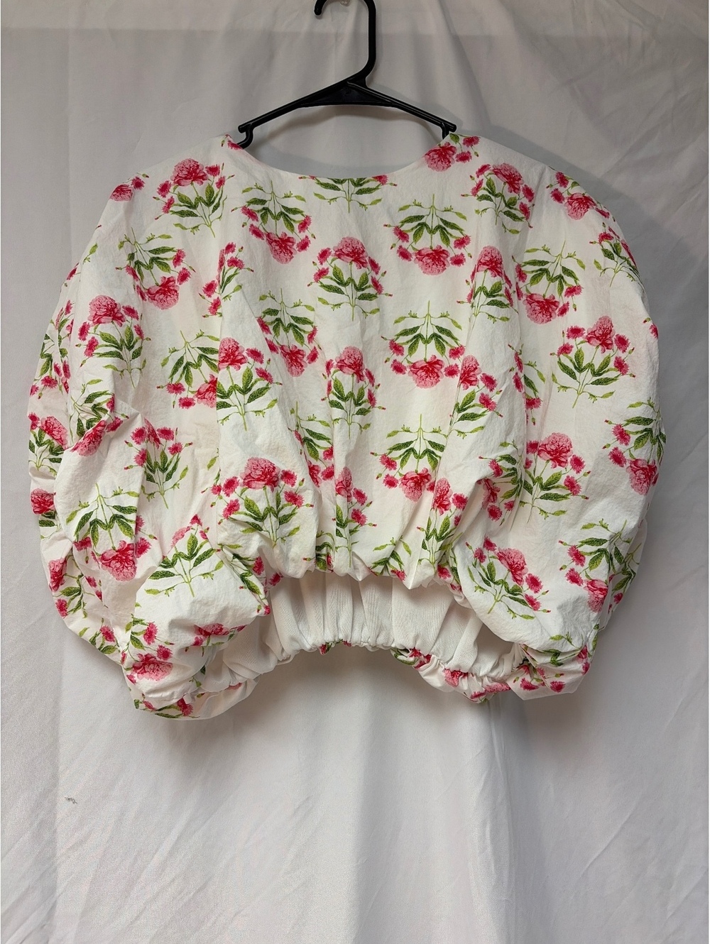 Entro Small Floral Puff Sleeve Crop Top